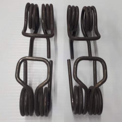 HAIRPIN VALVE SPRINGS ALL L/WT    &    58/59 H/W  CS ONLY  -WILL NOT FIT OTHER YEARS