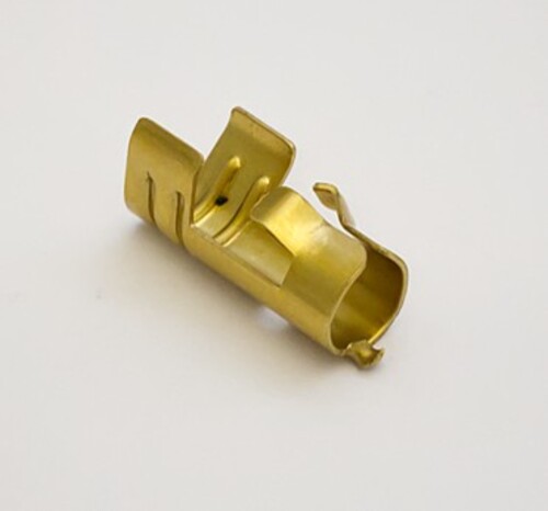 HT LEAD CLIPS FITS INTO COIL END.